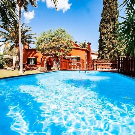 Large 4 Bed Villa With Own Garden, Pool & Hot Tub Cala Murada  Exterior foto